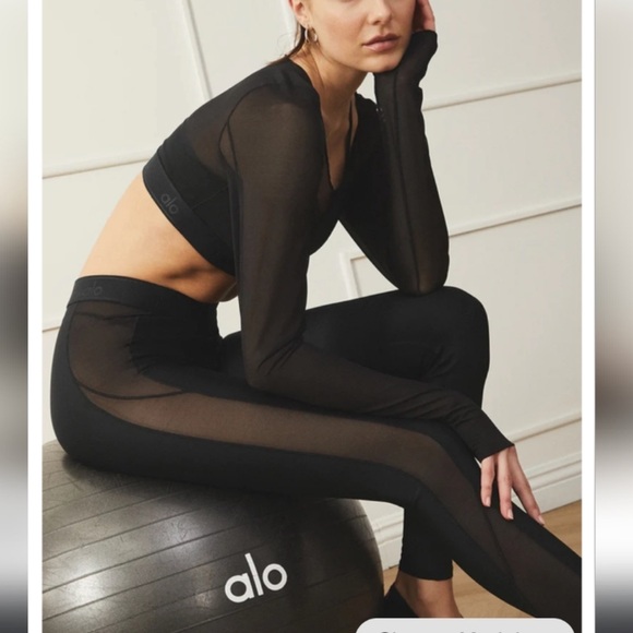 Alo Yoga High Waisted Leggings with Mesh Side Panel - Small P - Picture 3 of 12